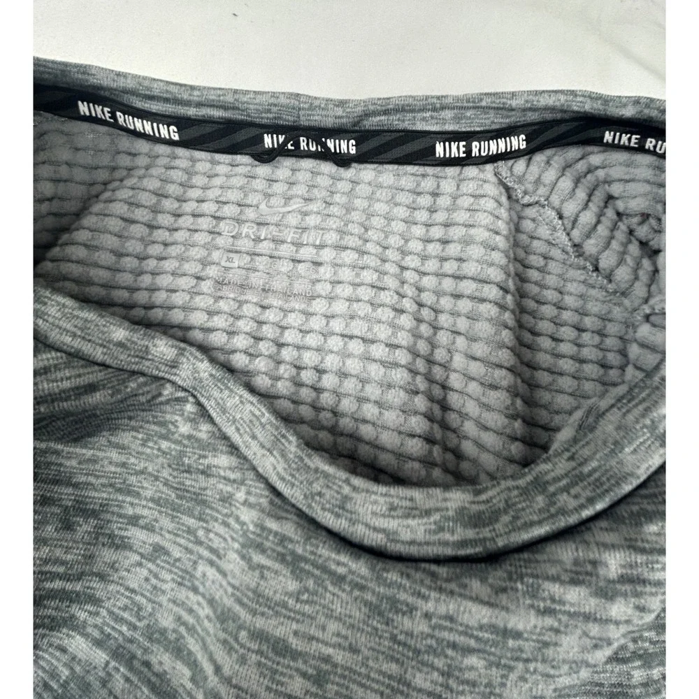 NEW Nike Thermal‎ Long Sleeve Dri Fit Crewneck Running Shirt Grey Womens XL